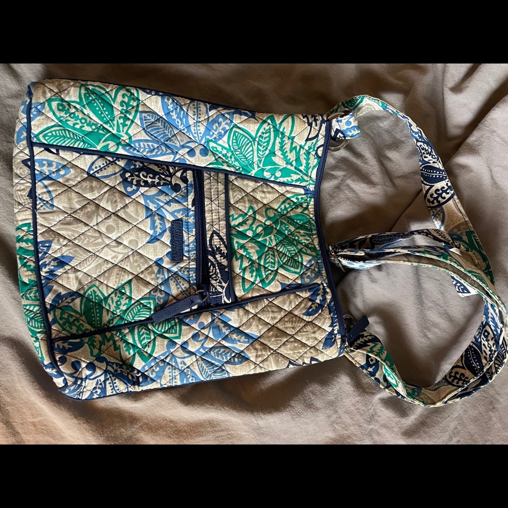 Vera Bradley crossbody hipster. Santiago pattern